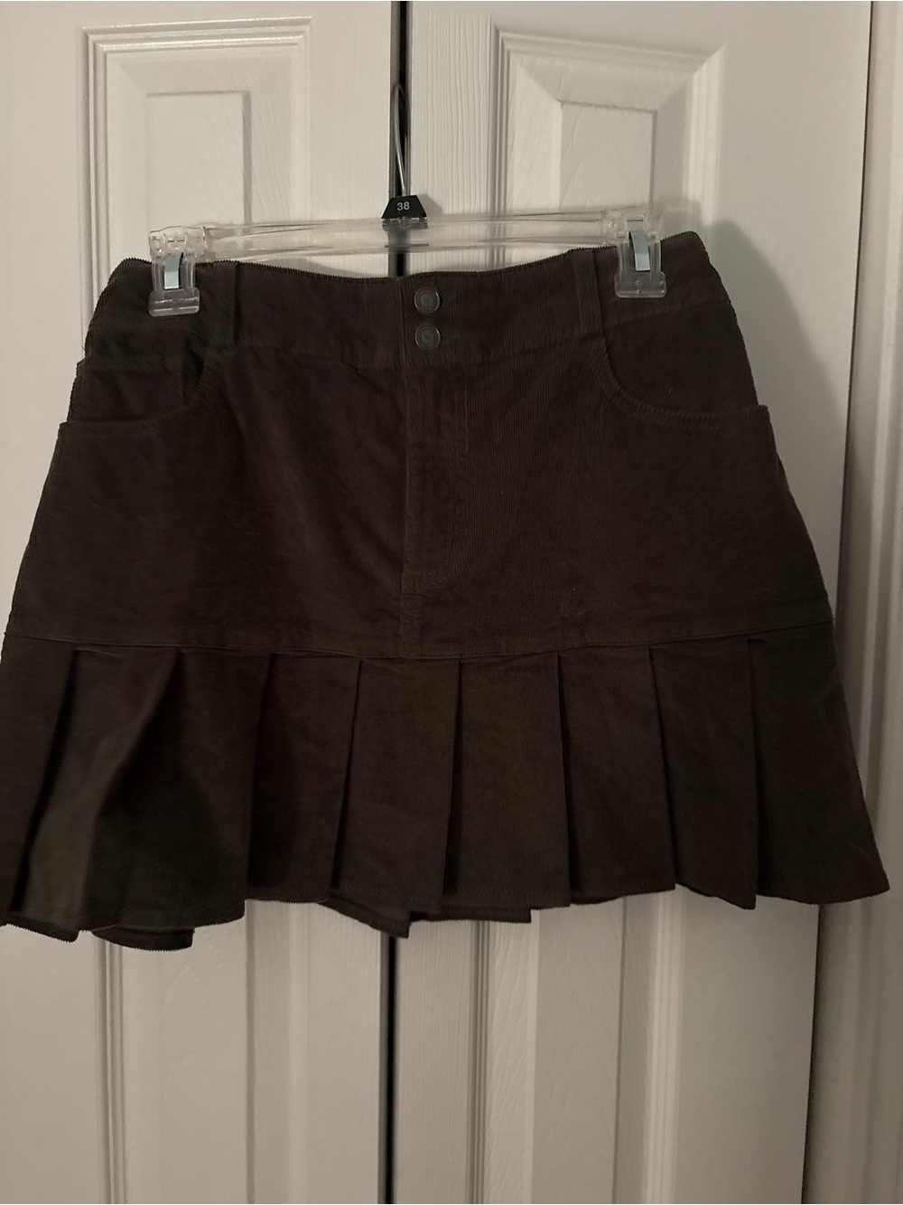 Hollister Pleated Mini Skirt in Brown